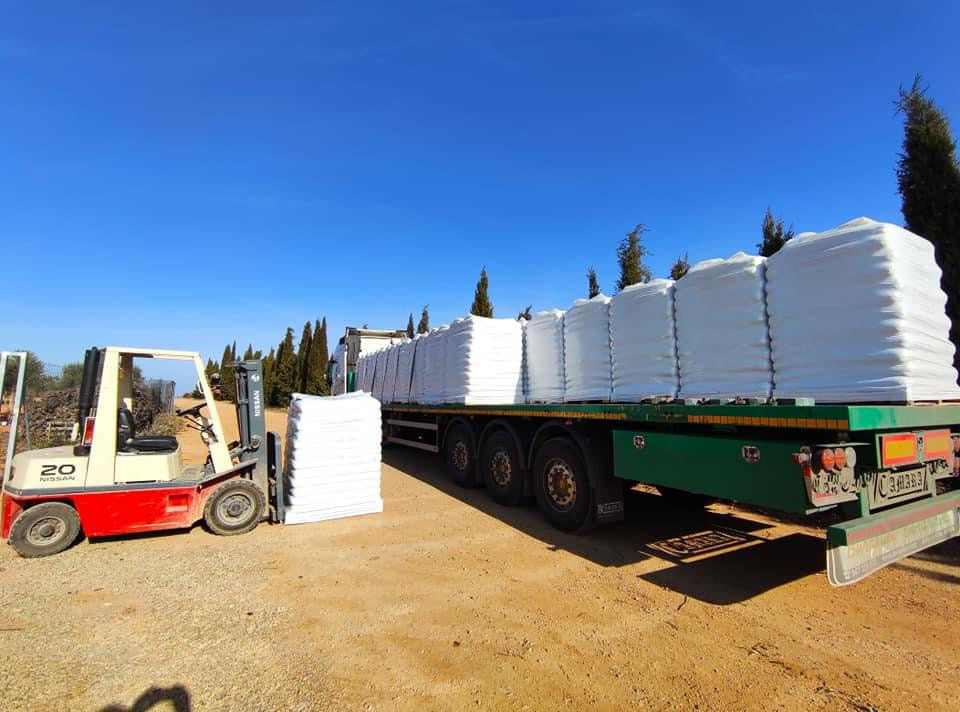 2 Camión con 24 palet de burpellet  SACOS DE 15 KG certificado